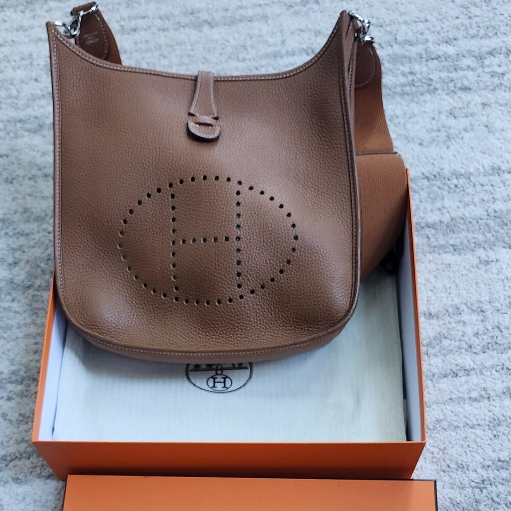 Hermes Evelyn 3 crossbody bag with dustbag & box